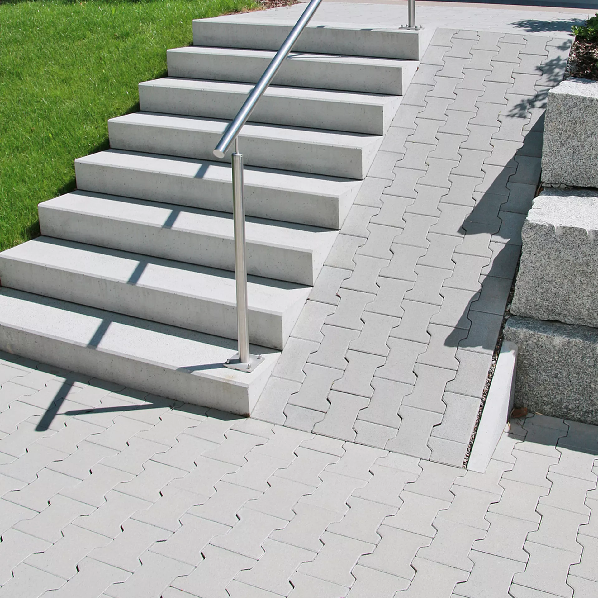 H Verbundsteine fein gefast