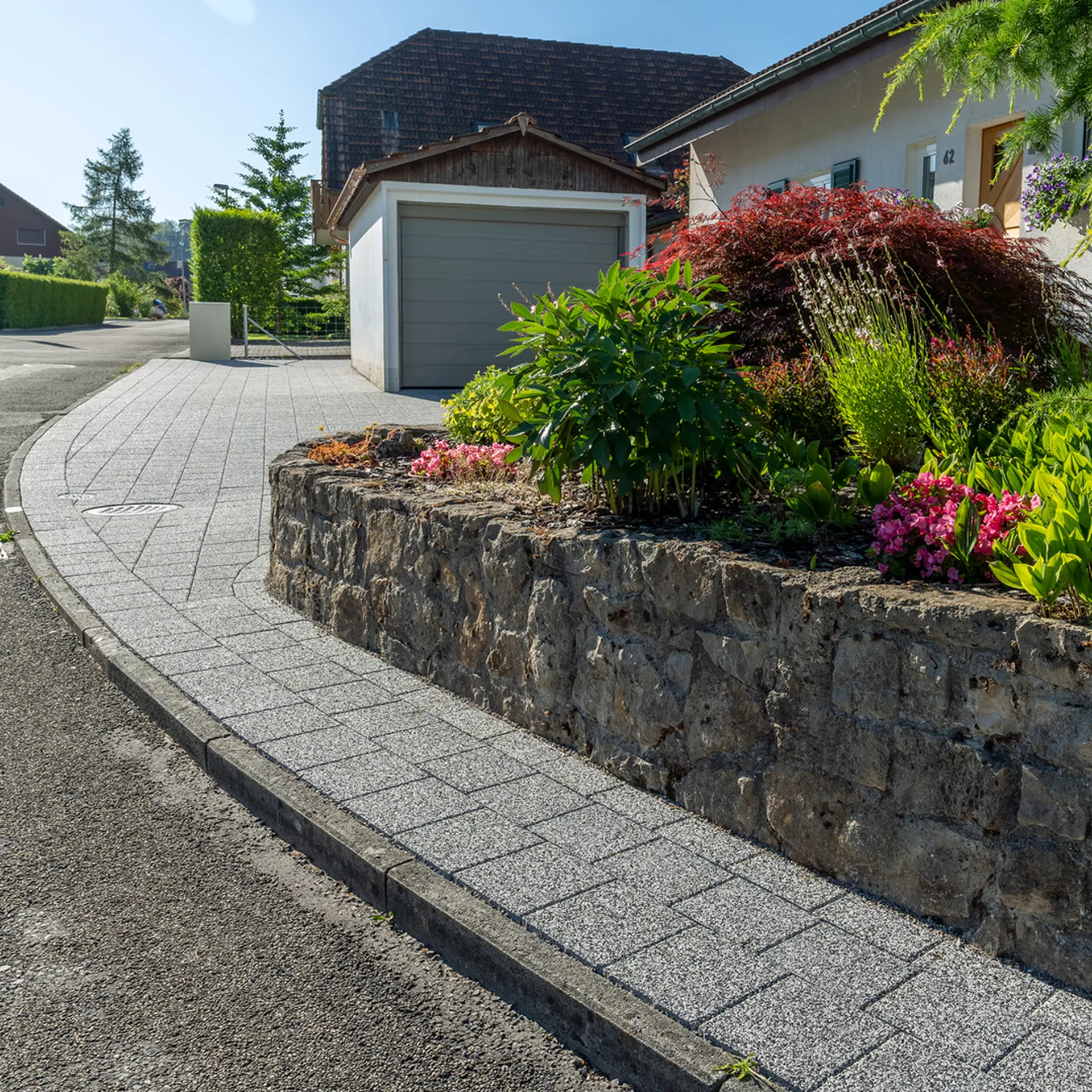 CARENA<sup>®</sup> Sickersteine fino gefast mit Edelvorsatz