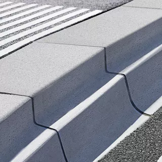 CREACCESS® Bordsteine für Bushaltestellen