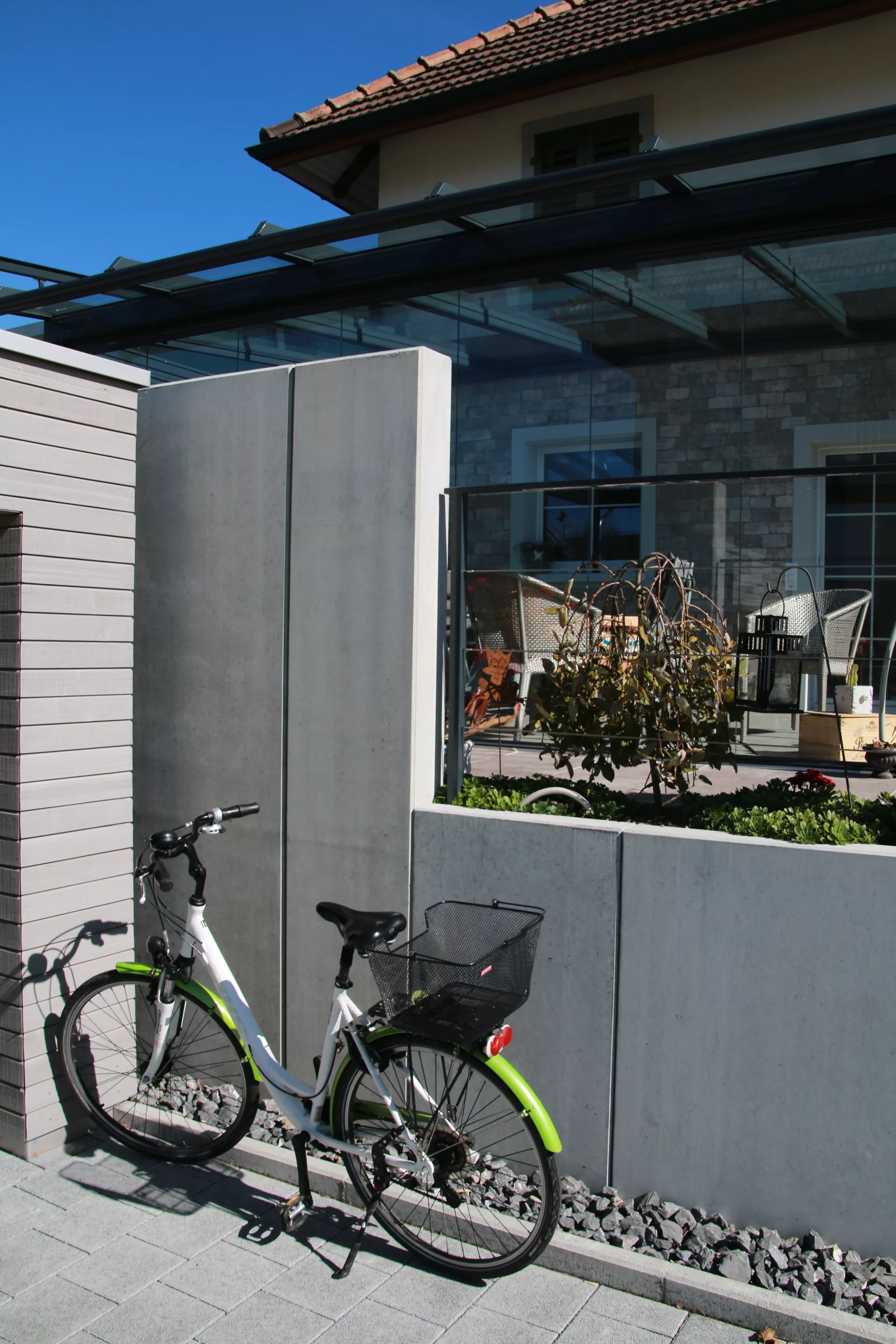 Él. en équerre GRANDE 100/195/297 cm, W20 avec emboît., armé, chanfr., lisse, gris