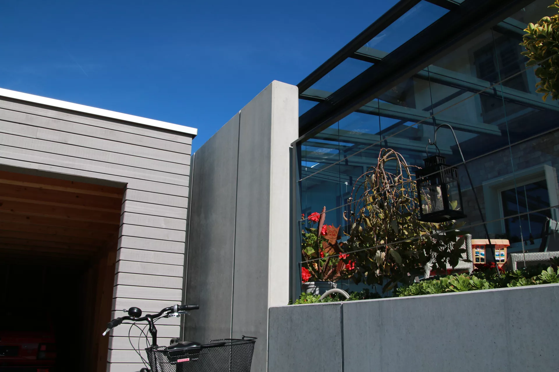 Él. en équerre GRANDE 100/195/297 cm, W20 avec emboît., armé, chanfr., lisse, gris