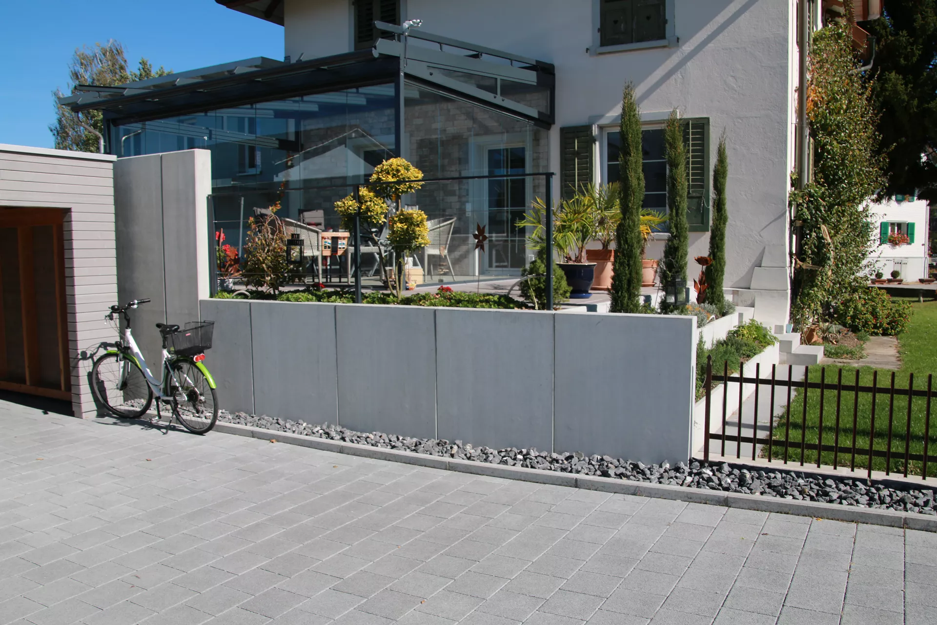 Él. en équerre GRANDE 100/195/297 cm, W20 avec emboît., armé, chanfr., lisse, gris