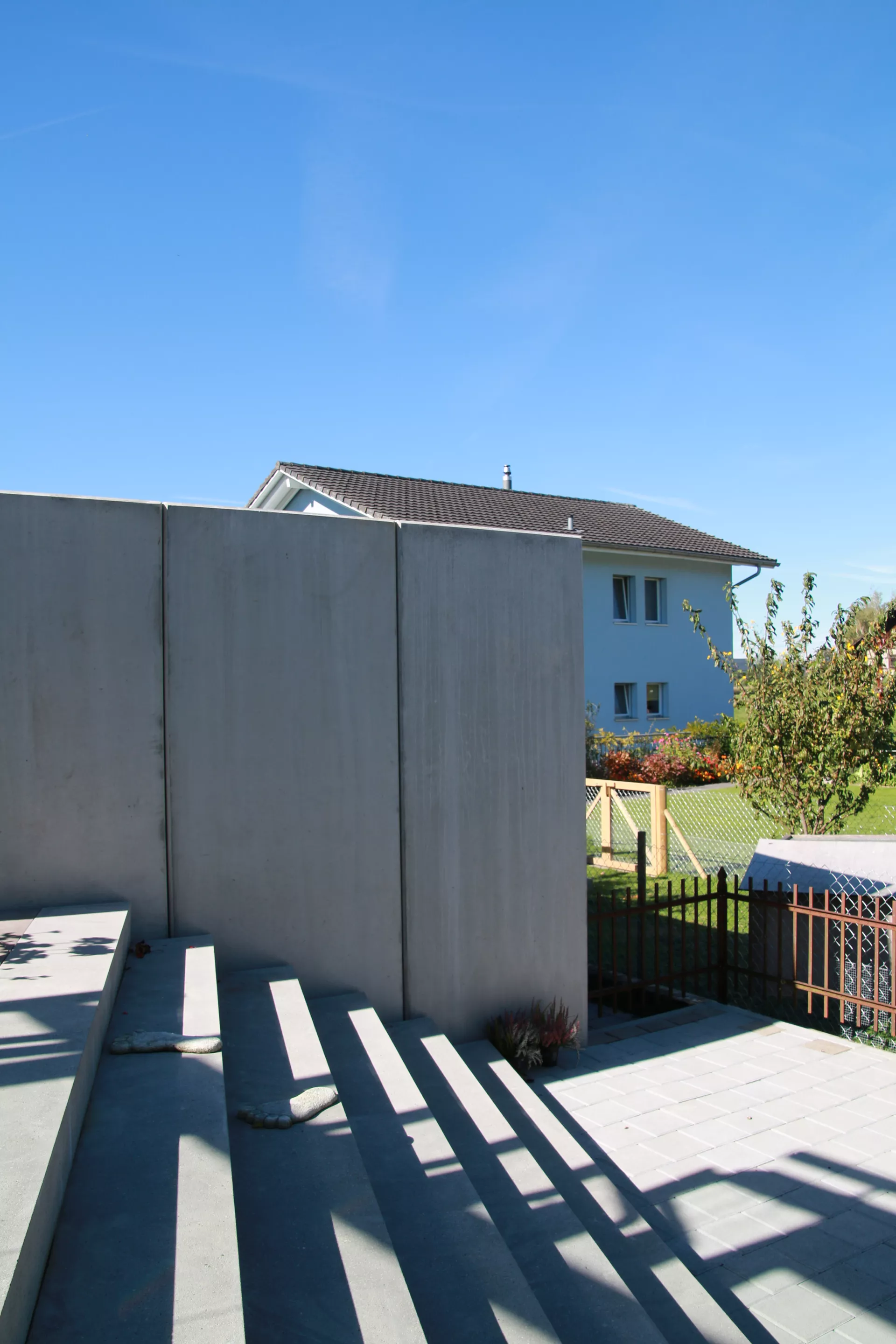 Él. en équerre GRANDE 100/195/297 cm, W20 avec emboît., armé, chanfr., lisse, gris