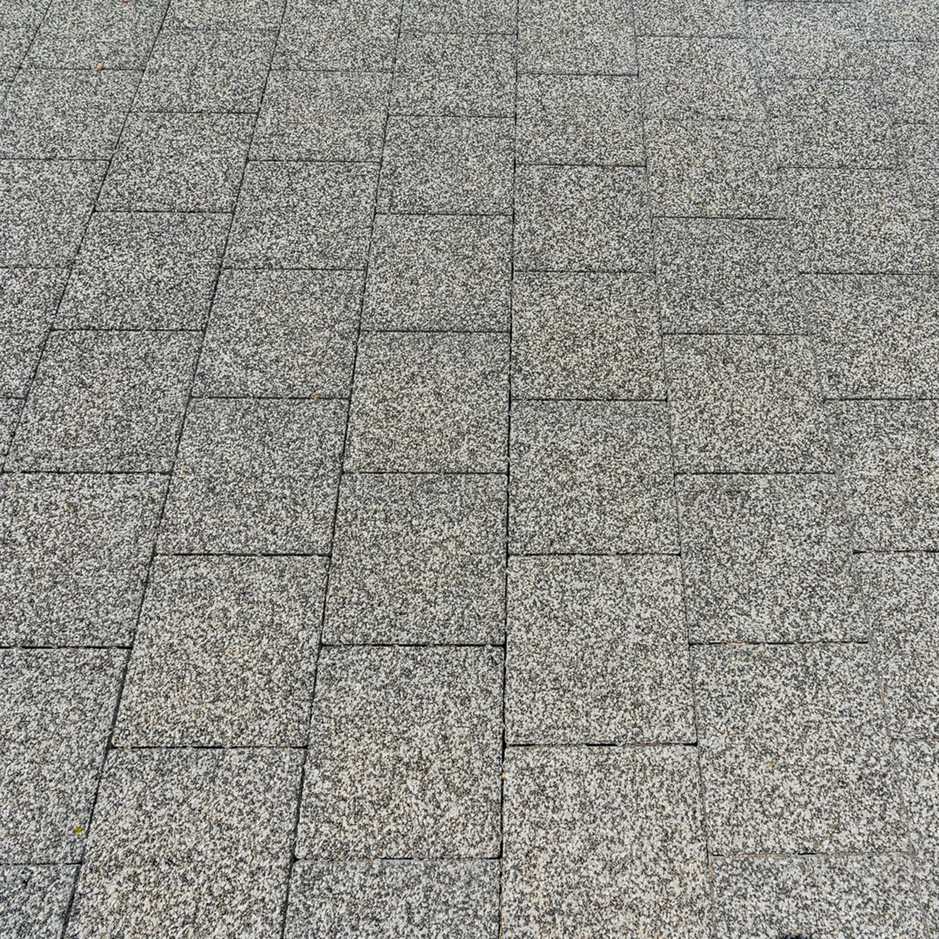 CARENA<sup>®</sup> Sickersteine fino gefast mit Edelvorsatz