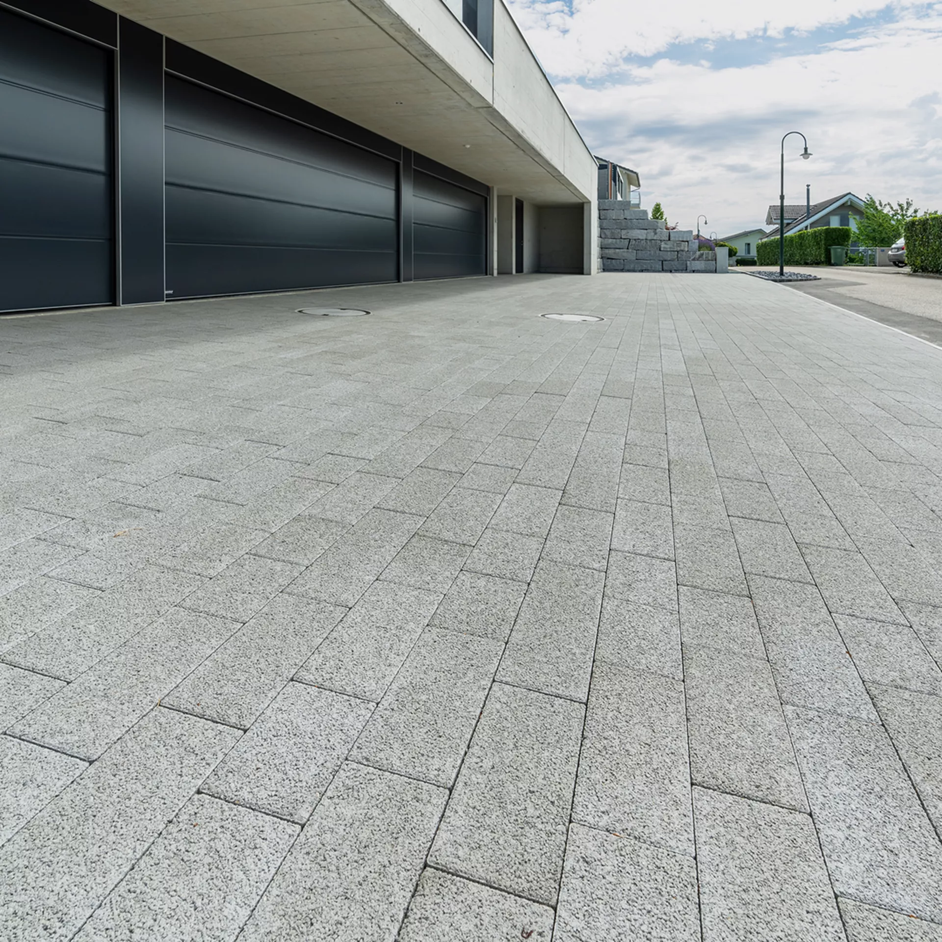 RAINA Sickersteine fino fein gefast