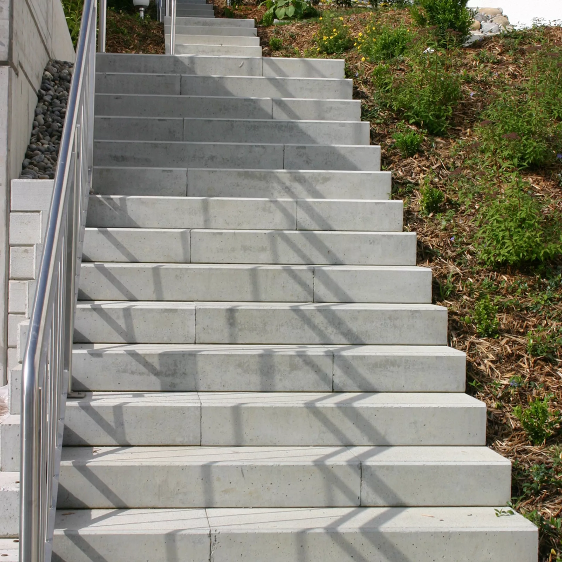 FROSTA Blockstufen gestrahlt