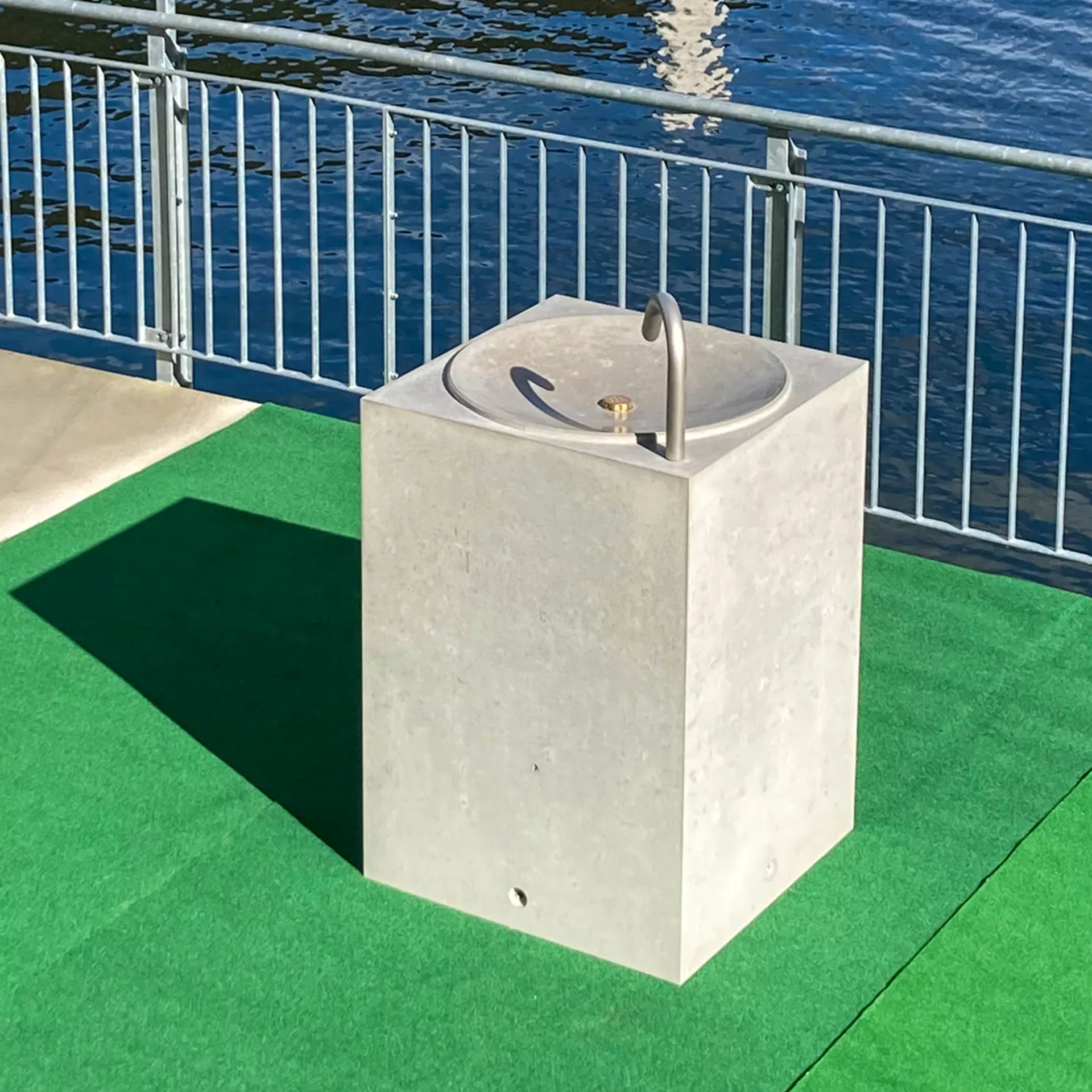 ALQUADRO Trinkwasserbrunnen