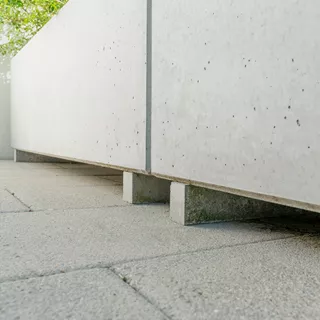 Sockel für Pflanzen- und Brunnentröge