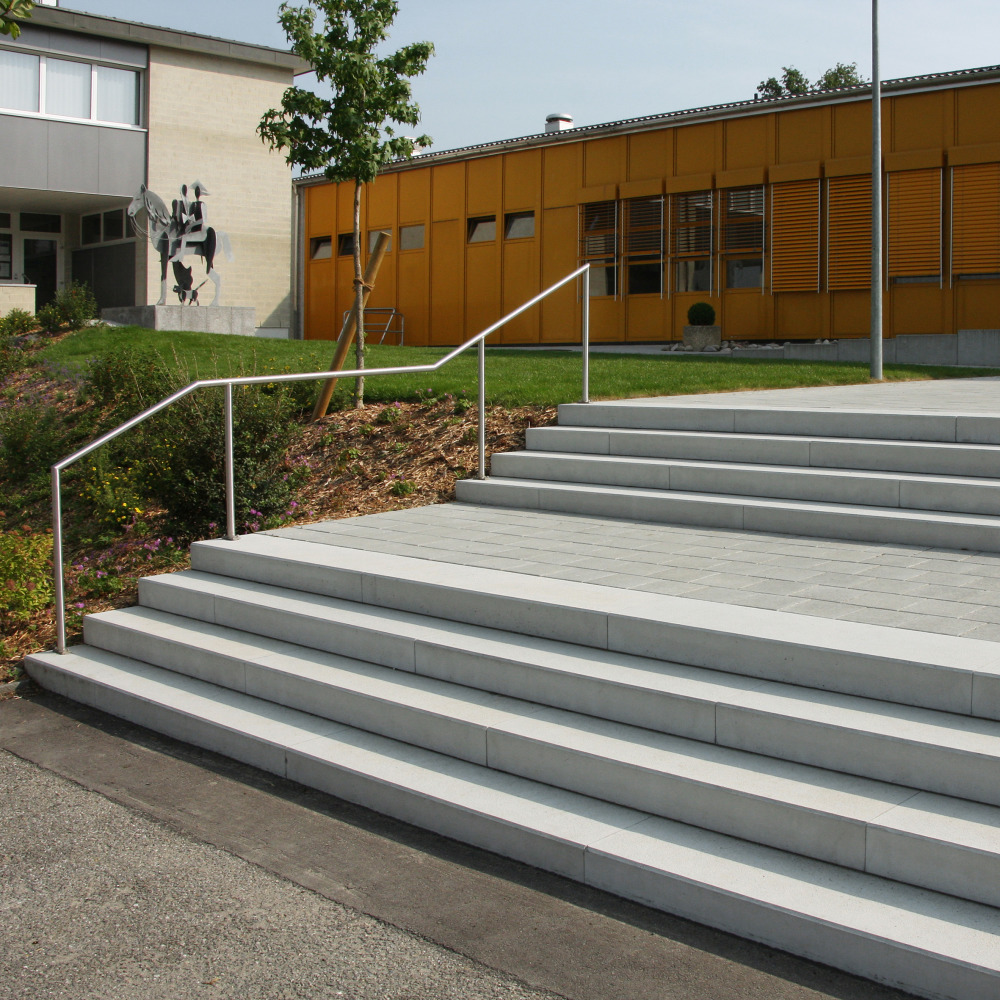 Marches d'escalier PARCO® chanfreinées, talochées