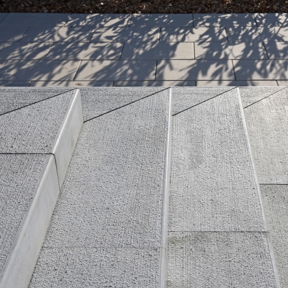 Marches d'escalier pleines FROSTA LEGER