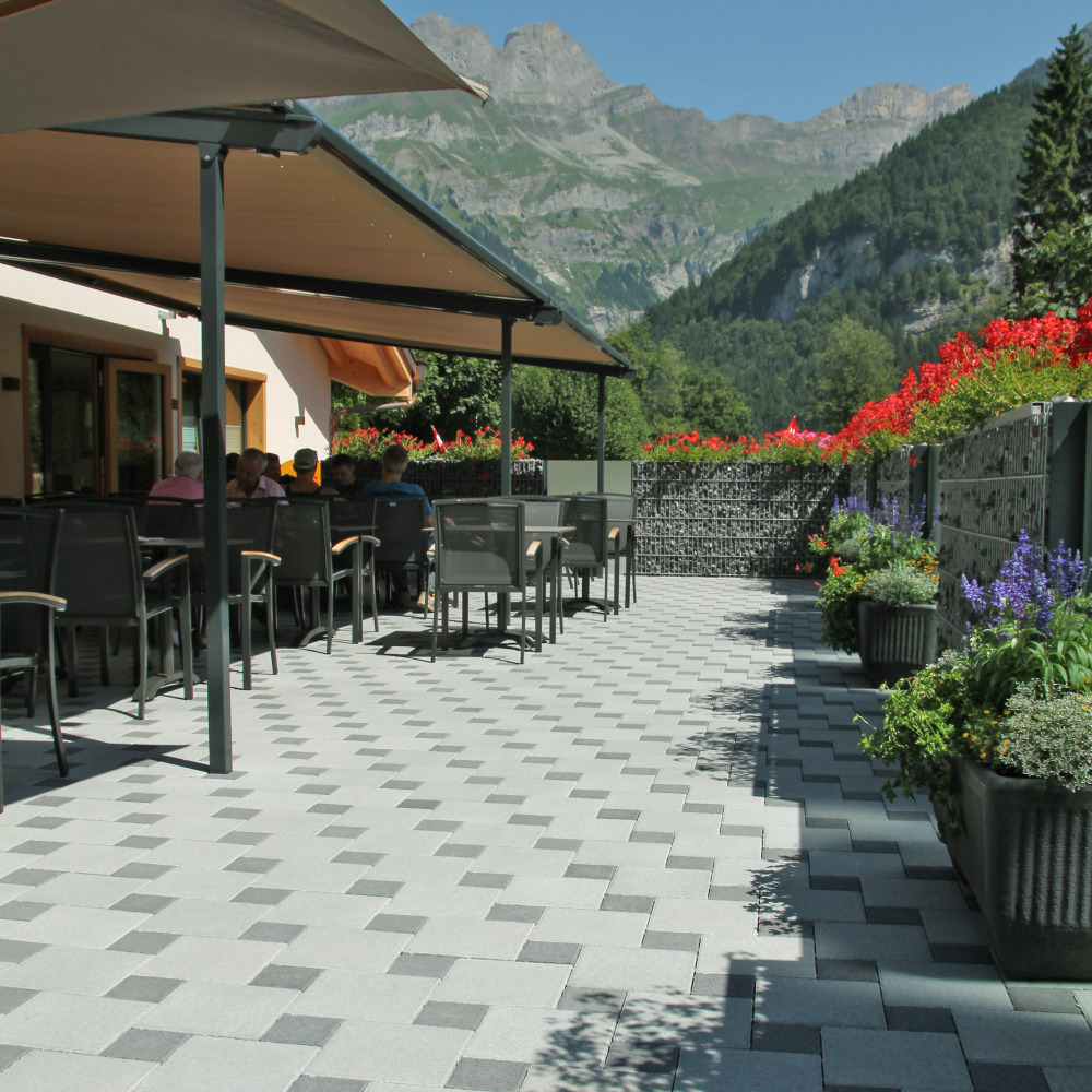 CLASSIC® Pflastersteine mit Nocken gefast glatt