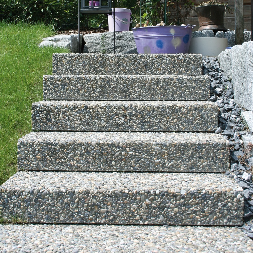 Marches d'escalier pleines CASTELLO® chanfreinées lavées