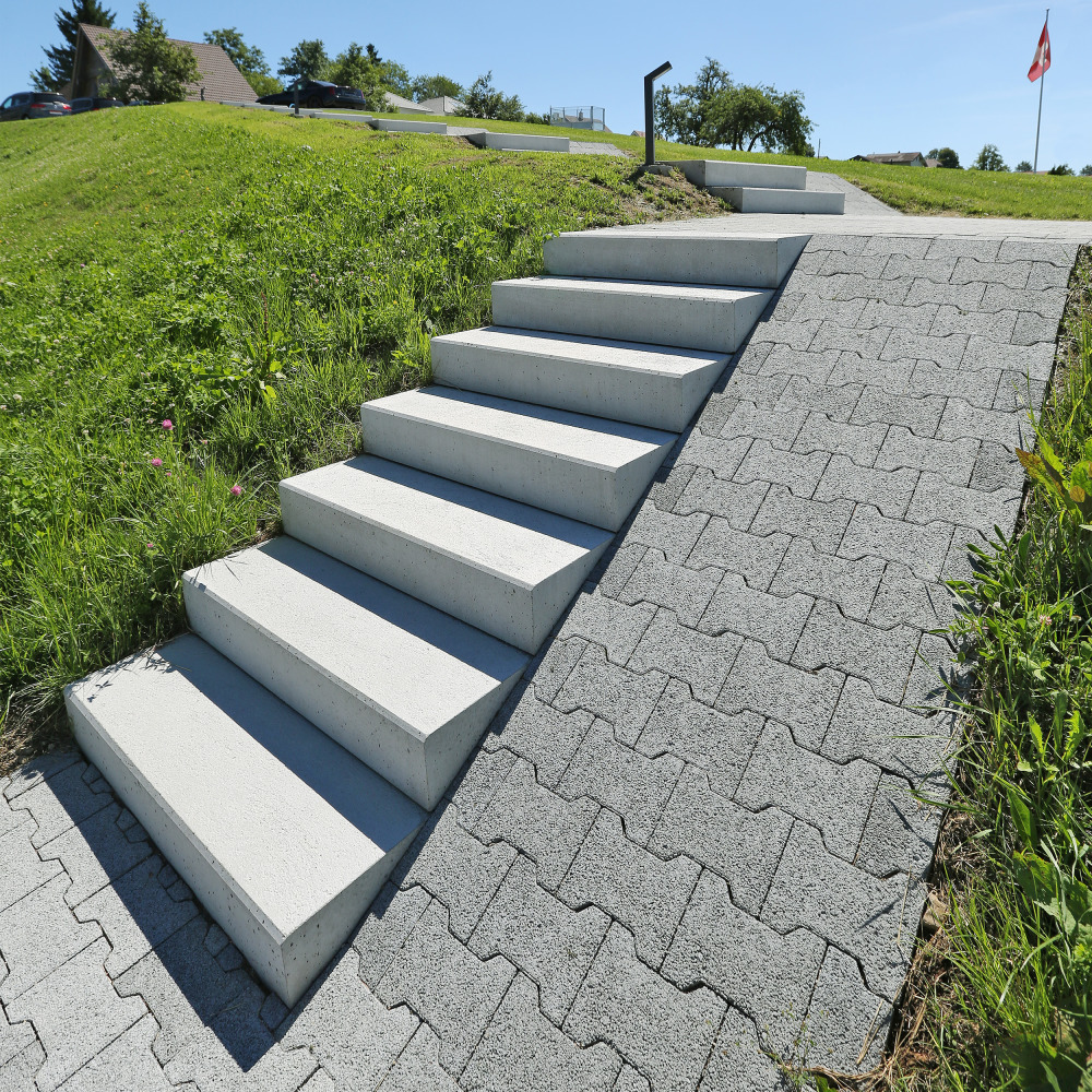 Marches d'escalier PARCO® chanfreinées, talochées