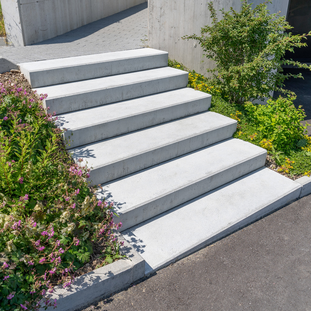 Marches d'escalier PARCO® chanfreinées, talochées